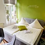 Im Gesundbrunnental 3*