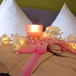 Im Gesundbrunnental Konukevi