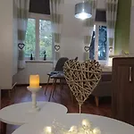 Im Gesundbrunnental Konukevi